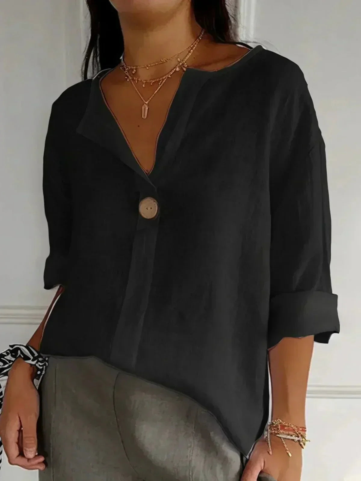 Iris™ | Relaxed V-Neck Linen Top